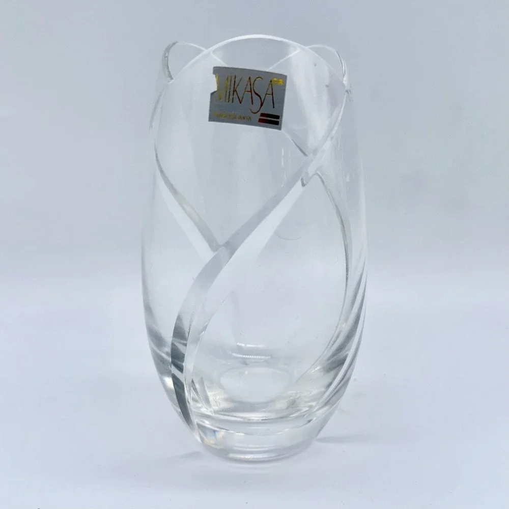 Mikasa Tulip Bud Vase Crystal Swirl Scalloped Yugoslavia 5.5